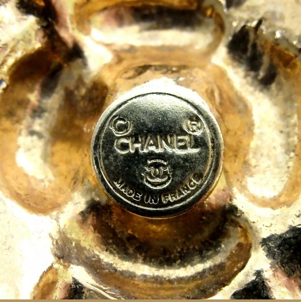 AUTHENTIC CHANEL CAMELLIA VINTAGE BROOCH METAL - Picture 6 of 8